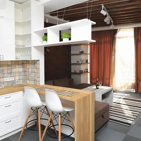 Апартаменти On Udilnyi Lane 6